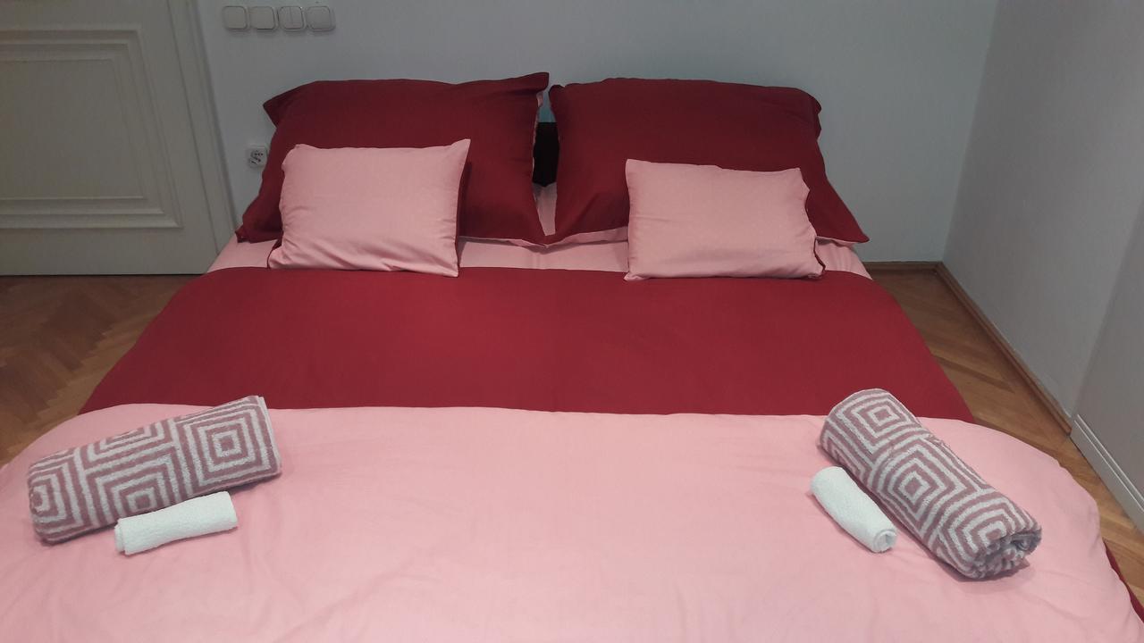 デブレツェン Pero Panzio Bed & Breakfast エクステリア 写真