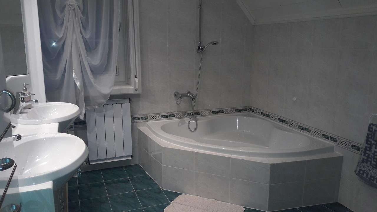 デブレツェン Pero Panzio Bed & Breakfast エクステリア 写真