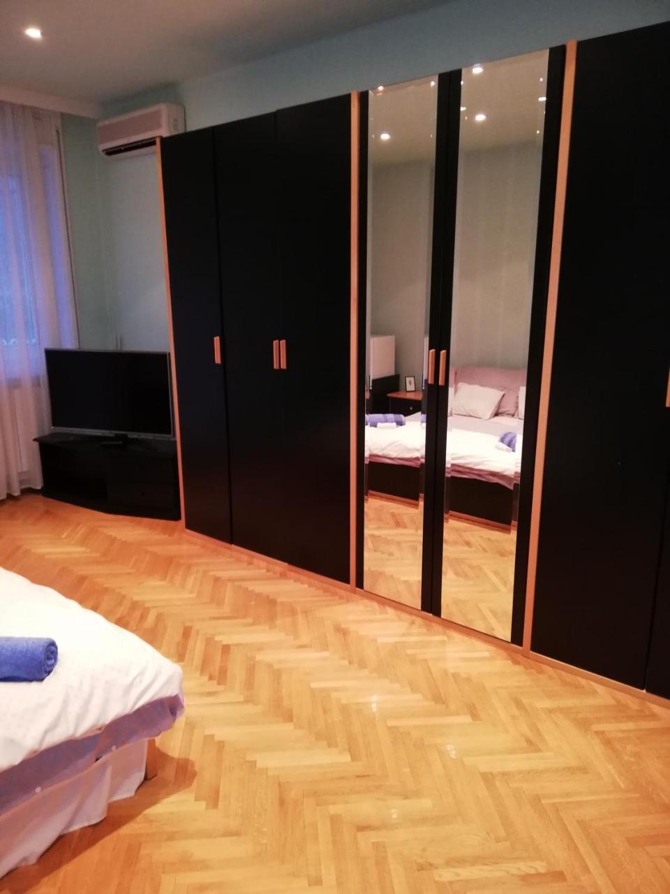 デブレツェン Pero Panzio Bed & Breakfast エクステリア 写真